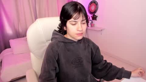Snapshot of mileyberry chatting on September 15, 2025, 11:21 am IEY EY online show from September 15, 2025, 11:21 am