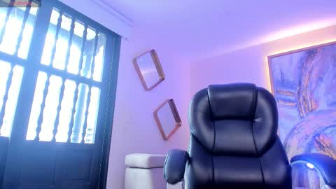 Snapshot of mileycruz_ chatting on October 19, 2025, 5:24 pm Miley Cruz IG miley model23 online show from October 19, 2025, 5:24 pm