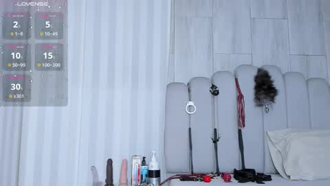 MILEY  online show from December 19, 2025, 4:41 am