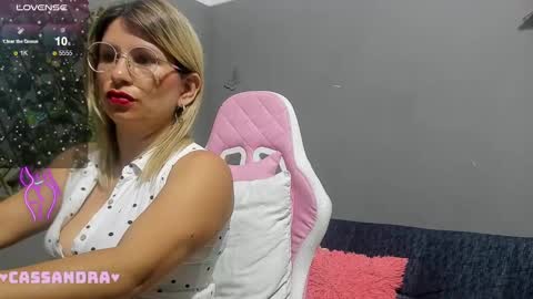 Snapshot of milf_bigboooty chatting on December 10, 2024, 6:11 am kassandra online show from December 10, 2024, 6:11 am