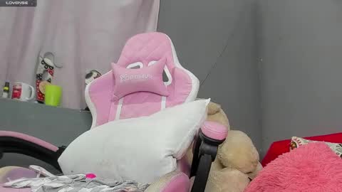 Snapshot of milf_bigboooty chatting on December 31, 2024, 8:26 am kassandra online show from December 31, 2024, 8:26 am