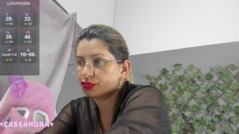 Snapshot of milf_bigboooty chatting on January 6, 2025, 4:15 am kassandra online show from January 6, 2025, 4:15 am