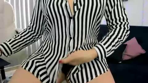 ASHLEY online show from January 4, 2025, 4:43 pm