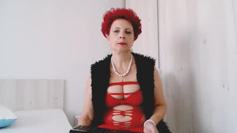 Milfsupreme online show from September 19, 2025, 11:44 am
