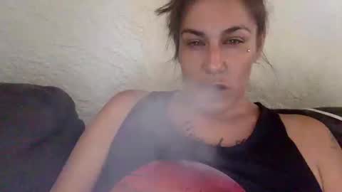 Snapshot of milfsfreaky69 chatting on October 14, 2025, 4:41 pm BabygirlsFreaky online show from October 14, 2025, 4:41 pm