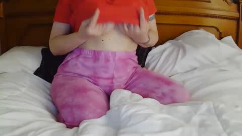 MilfyTitts online show from October 28, 2025, 3:14 pm