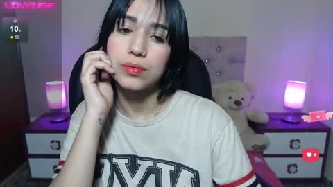 Snapshot of milk_little4u chatting on November 17, 2025, 10:59 pm luci online show from November 17, 2025, 10:59 pm