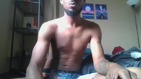 Snapshot of milkchocolatesensei chatting on January 7, 2025, 4:37 pm Milk Chocolate Sensei online show from January 7, 2025, 4:37 pm