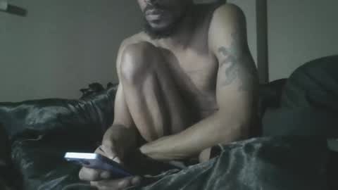 Snapshot of milkchocolatesensei chatting on January 15, 2025, 3:43 am Milk Chocolate Sensei online show from January 15, 2025, 3:43 am