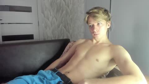 Snapshot of milkiwy chatting on December 22, 2024, 9:00 am Isaac online show from December 22, 2024, 9:00 am