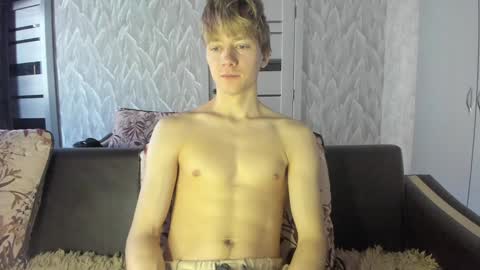 Snapshot of milkiwy chatting on January 22, 2025, 5:59 am Isaac online show from January 22, 2025, 5:59 am