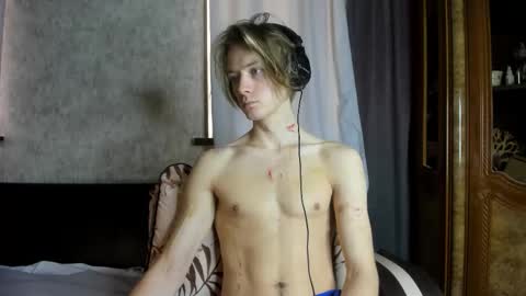 Snapshot of milkiwy chatting on November 5, 2025, 7:08 am Isaac online show from November 5, 2025, 7:08 am