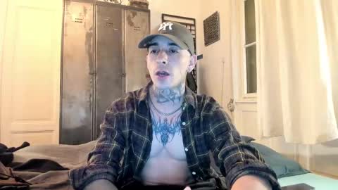 milksme online show from March 4, 2025, 7:43 pm