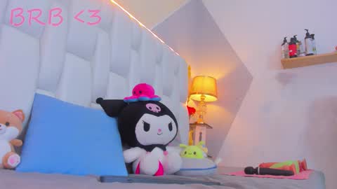 Snapshot of milkwhore1 chatting on September 20, 2025, 12:17 pm Michelle online show from September 20, 2025, 12:17 pm