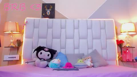 Snapshot of milkwhore1 chatting on September 29, 2025, 12:21 pm Michelle online show from September 29, 2025, 12:21 pm