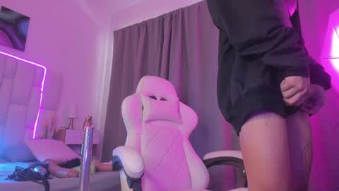 Snapshot of milkwhore1 chatting on April 10, 2026, 8:13 pm Michelle online show from April 10, 2026, 8:13 pm