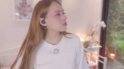 milky_0 online show from July 9, 2026, 7:18 pm