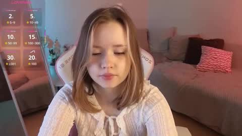 Snapshot of milkyshowproject chatting on February 8, 2026, 4:32 pm Ula online show from February 8, 2026, 4:32 pm