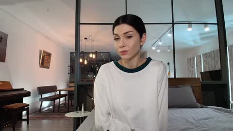 milla bella online show from February 24, 2026, 7:34 pm