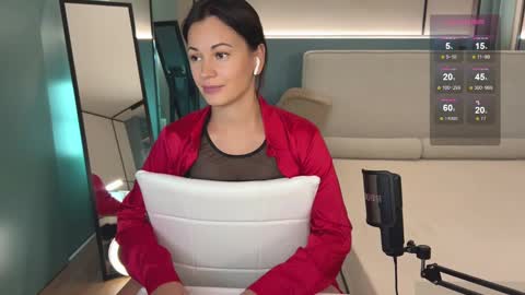 Snapshot of milla_kuni chatting on February 3, 2025, 10:11 pm Mila online show from February 3, 2025, 10:11 pm