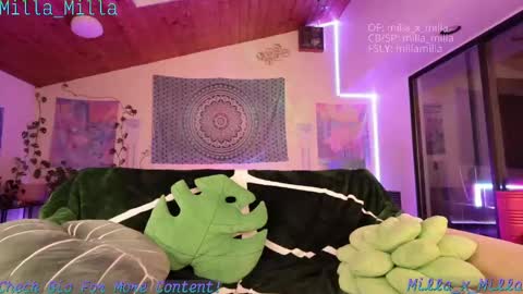 Snapshot of milla_milla chatting on October 7, 2025, 5:26 am milla_milla online show from October 7, 2025, 5:26 am