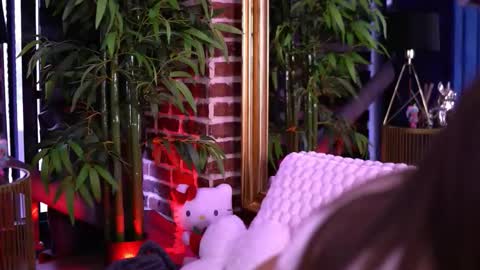 Snapshot of milla_serene chatting on January 18, 2026, 7:12 am Milla online show from January 18, 2026, 7:12 am