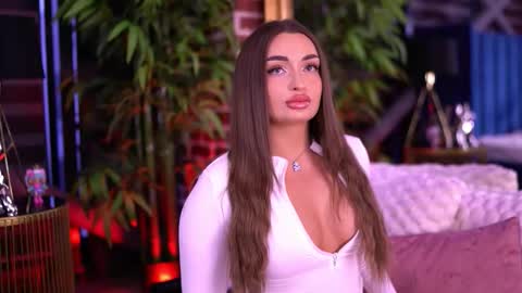 Snapshot of milla_serene chatting on January 19, 2026, 6:06 am Milla online show from January 19, 2026, 6:06 am