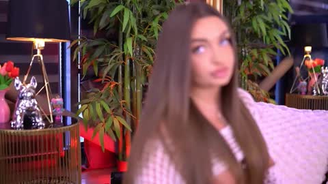 Snapshot of milla_serene chatting on February 16, 2026, 6:20 am Milla online show from February 16, 2026, 6:20 am