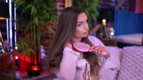 Snapshot of milla_serene chatting on February 23, 2026, 6:33 am Milla online show from February 23, 2026, 6:33 am