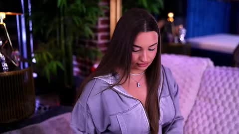 Snapshot of milla_serene chatting on February 28, 2026, 7:42 am Milla online show from February 28, 2026, 7:42 am