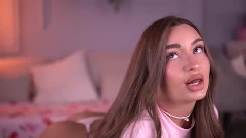 Snapshot of milla_serene chatting on March 4, 2026, 6:19 am Milla online show from March 4, 2026, 6:19 am