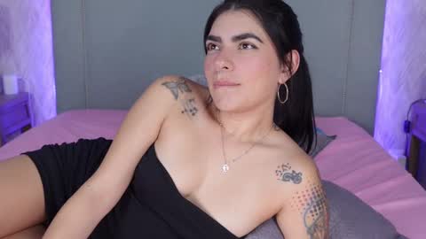 Snapshot of millabliss chatting on March 4, 2025, 11:22 pm MillaBliss online show from March 4, 2025, 11:22 pm