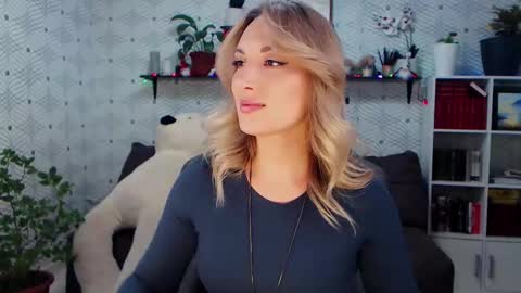 Snapshot of millaxqueen chatting on January 18, 2026, 3:27 pm MillaXQueen online show from January 18, 2026, 3:27 pm