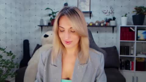 Snapshot of millaxqueen chatting on February 11, 2026, 3:50 pm MillaXQueen online show from February 11, 2026, 3:50 pm