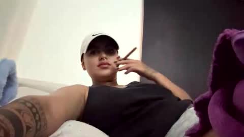 Im girl my name is Johana  online show from October 19, 2025, 11:55 am