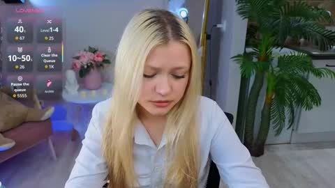 Snapshot of millie_vanillie chatting on October 24, 2025, 9:22 pm Millie online show from October 24, 2025, 9:22 pm