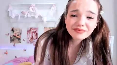 Snapshot of milly_heart chatting on June 30, 2026, 3:18 am Milly online show from June 30, 2026, 3:18 am