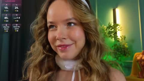 Snapshot of milly_shy chatting on December 27, 2024, 7:40 am Milly online show from December 27, 2024, 7:40 am