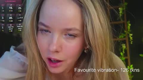 Snapshot of milly_shy chatting on February 18, 2025, 10:16 am Milly online show from February 18, 2025, 10:16 am