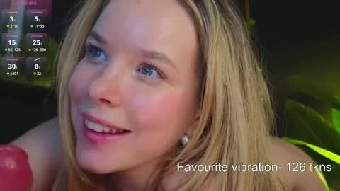 Snapshot of milly_shy chatting on February 18, 2025, 1:22 pm Milly online show from February 18, 2025, 1:22 pm