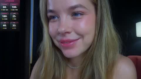 Snapshot of milly_shy chatting on October 9, 2025, 7:17 am Milly online show from October 9, 2025, 7:17 am