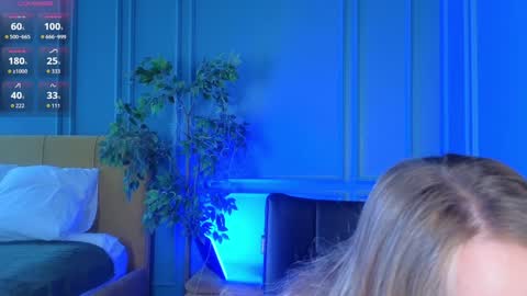 Snapshot of milly_shy chatting on October 21, 2025, 6:58 am Milly online show from October 21, 2025, 6:58 am