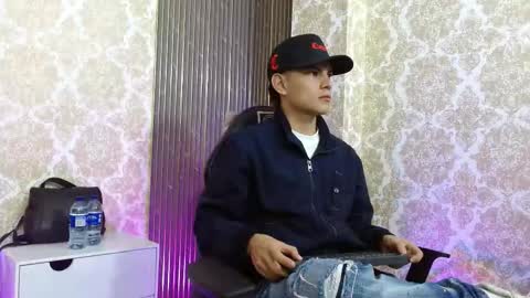 milo_tay1 online show from March 29, 2026, 3:06 am