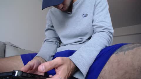 Snapshot of milostructor chatting on February 26, 2026, 12:15 pm miloslove online show from February 26, 2026, 12:15 pm