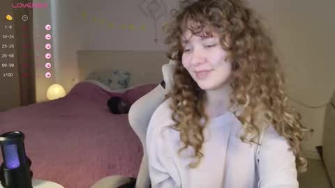 Snapshot of milounee chatting on February 10, 2026, 6:50 am milounee online show from February 10, 2026, 6:50 am