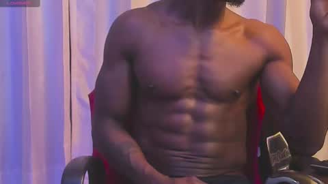 Snapshot of miltonn_jakee chatting on February 10, 2025, 4:30 am Miltonn online show from February 10, 2025, 4:30 am