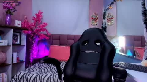  Milu Belucci  online show from January 6, 2026, 2:32 pm