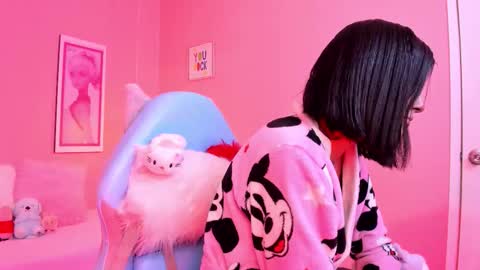 milu_carbajal_x online show from February 19, 2026, 3:35 am