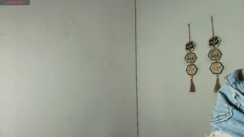 Milu Gomez online show from September 18, 2025, 8:00 pm