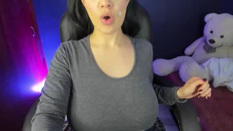 Milu Fontier online show from December 16, 2025, 3:33 am